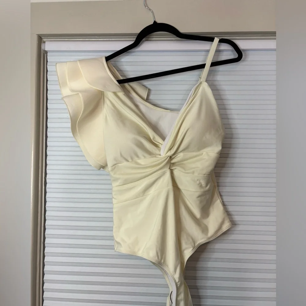 One Shoulder Ruffle One Piece Swimsuit